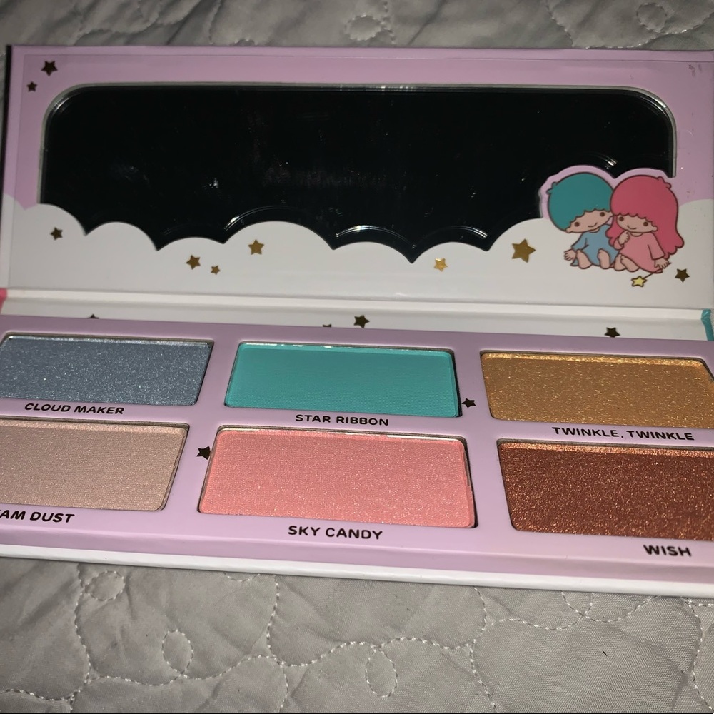 Sugar Pill x Little Twin Stars -Limited Edition- Eyeshadow Palette